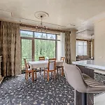 Bukovel Apart Aparthotel